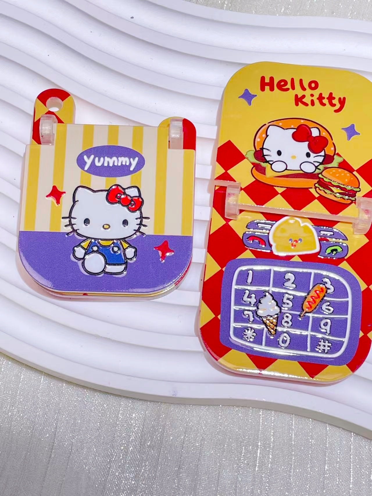 【D001】スマートフォン風パーツ｜かわいいサイズ｜ハンドメイドにぴったり