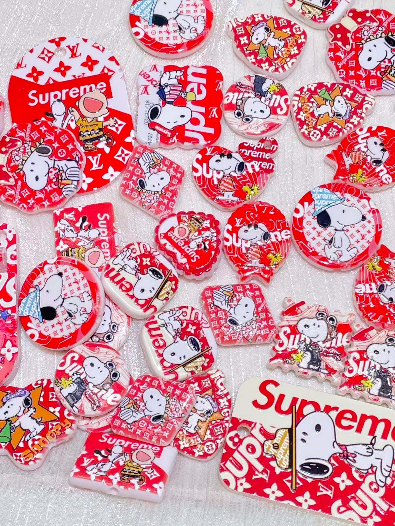 【Ｂ067】スヌーピーlogo--レリーフ加工